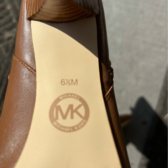 Gorgeous Brown Michael Kors Boots with Gold Zippers and Buckles - EUC Sz 6.5 - Picture 9 of 9